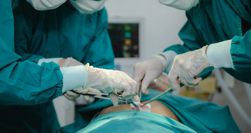 ¿Qué es Aesculap Caiman? instrumental quirúrgico para sellado innovador en Panamá