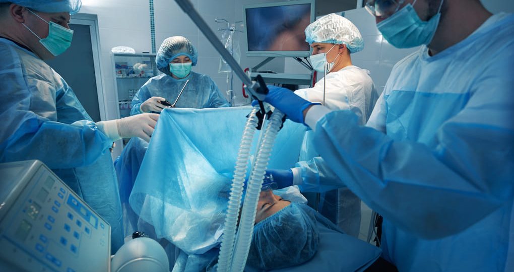 ¿Qué hace único al Aesculap AEOS en la cirugía panameña?